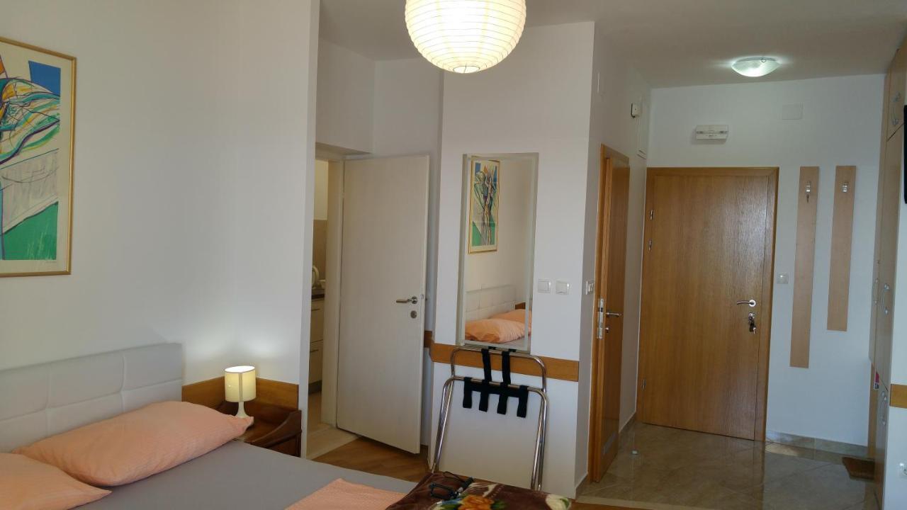 Nik 1 The Views Apartment Дубровник Екстериор снимка